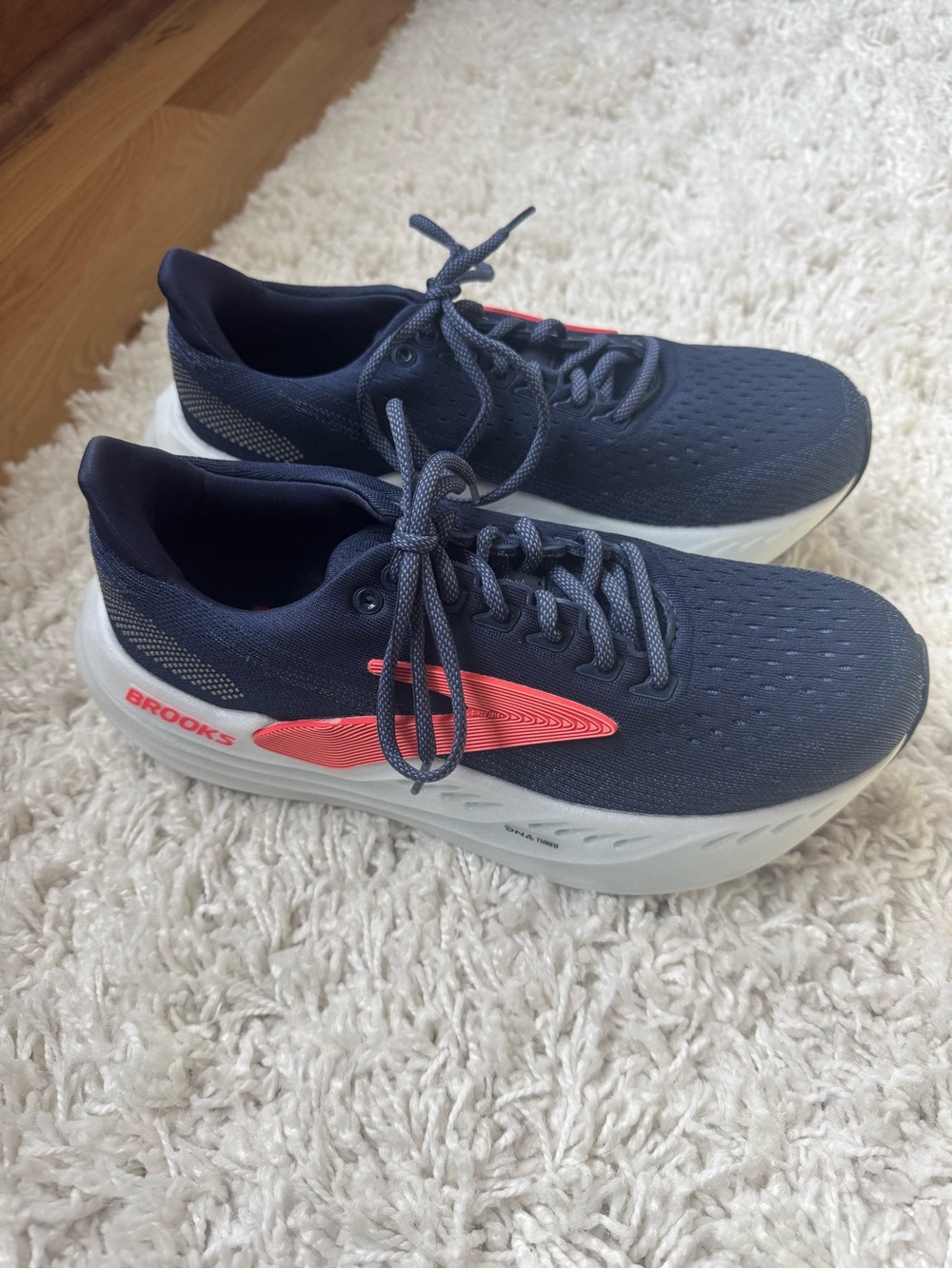 Brooks Women’s Glycerin Max Shoes NWOT Size 9 Peacoat Blue & Coral Running Walk